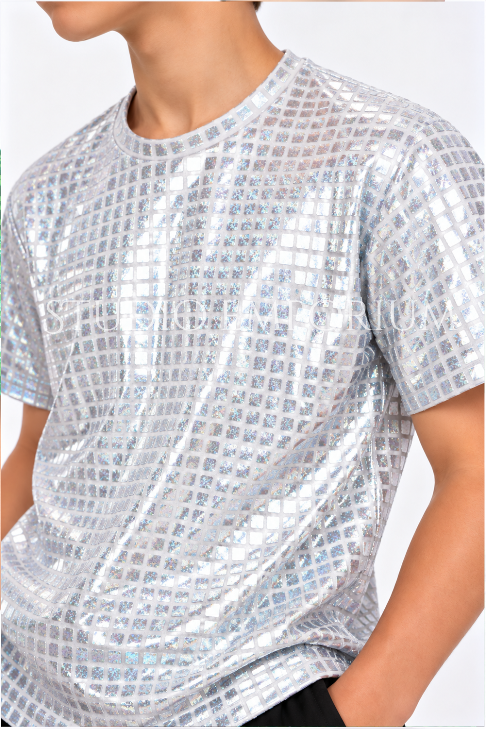 Sequin T