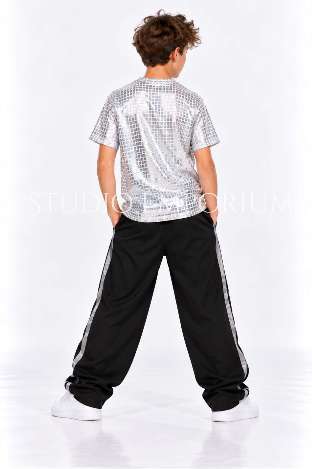 Sequin T